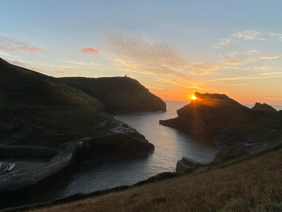 Polrunny Farm Seaberry Cottage With A Sea View And Log Burner Boscastle Dış mekan fotoğraf