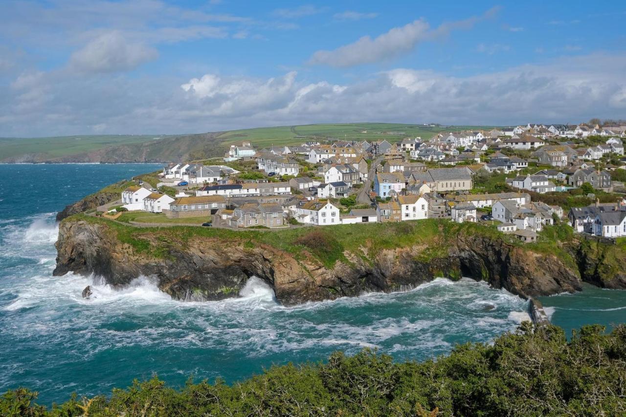 Polrunny Farm Seaberry Cottage With A Sea View And Log Burner Boscastle Dış mekan fotoğraf
